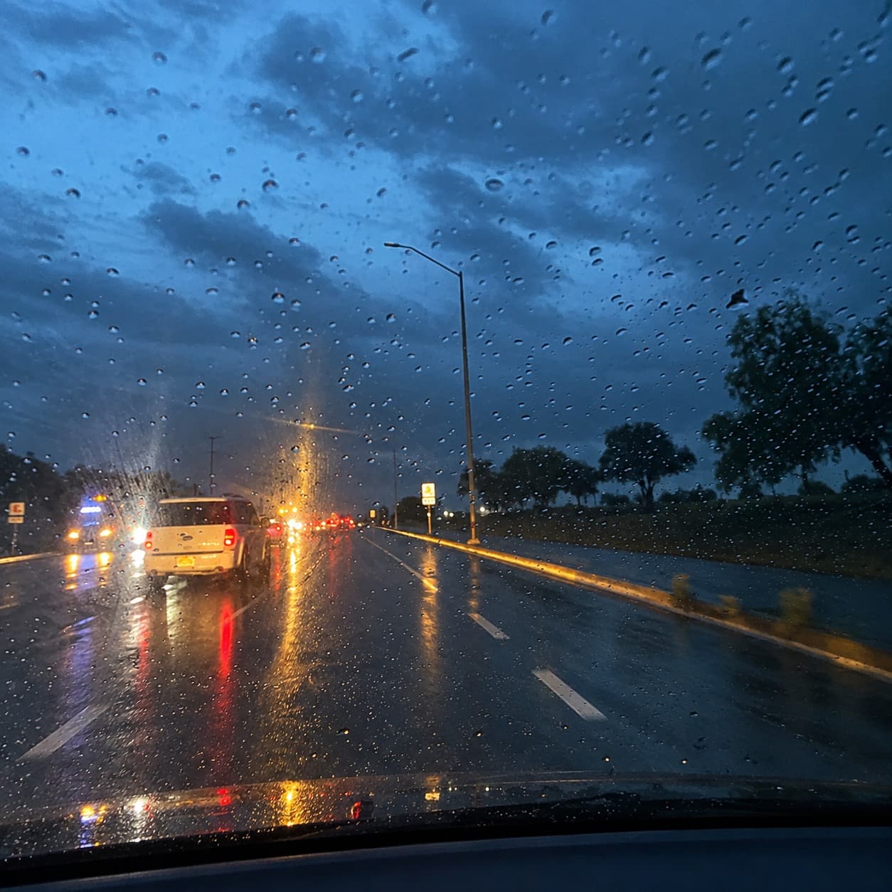 Liquid DnB para una noche de lluvia 커버